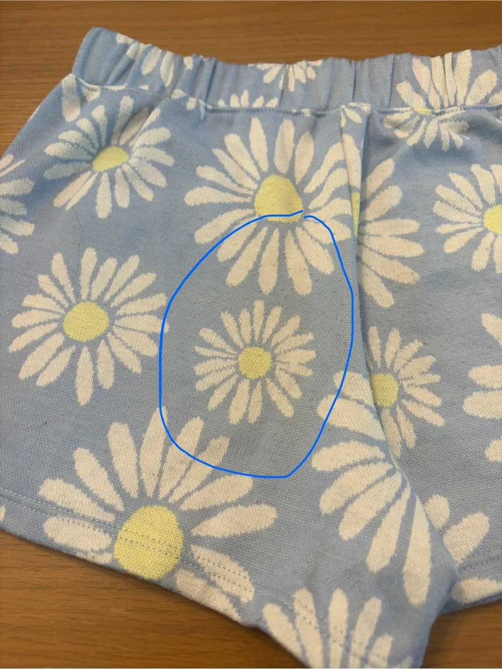 3 for $8 Old Navy Light Blue Daisy Print Skort